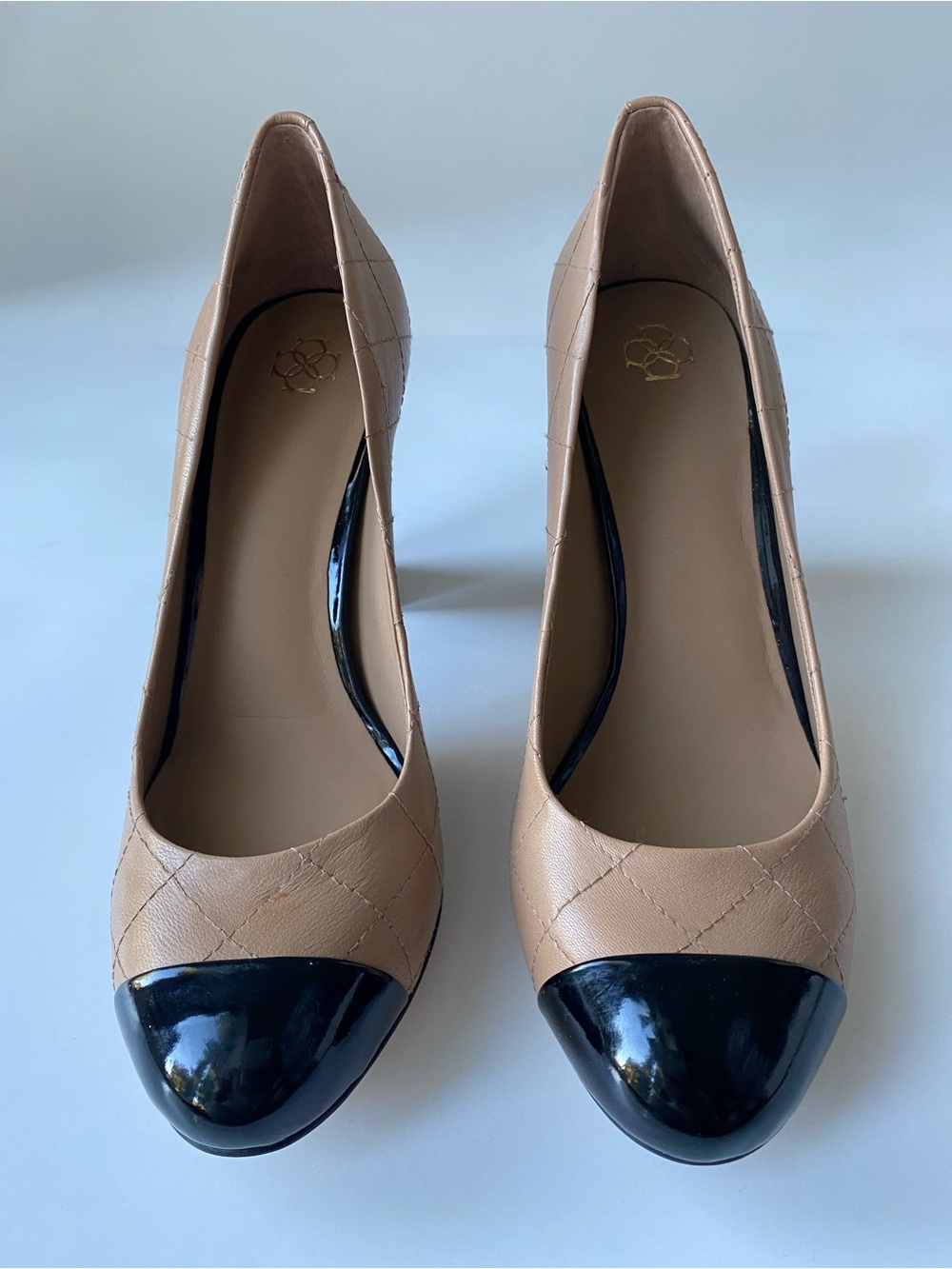 NWT Classic leather Ann Taylor Quilted Tan and Black Cap-Toe Pumps - Women